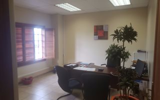 166 m² Office Space in Umbogintwini