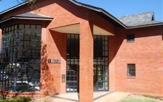 886 m² Office Space in Bryanston