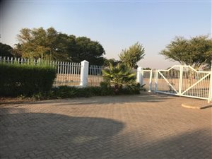 3.9 ha Land available in Pretoria North