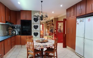 5 Bedroom House in Selcourt