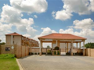 2 Bedroom Apartment in Randfontein Central