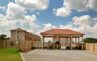 2 Bedroom Apartment in Randfontein Central