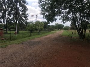 8.5 ha Farm in Derdepoort