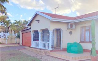 3 Bedroom House in Stanger Manor