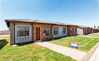 2 Bedroom Simplex in Dawnpark
