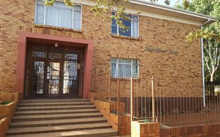 2 Bedroom Apartment in Vanderbijlpark Central