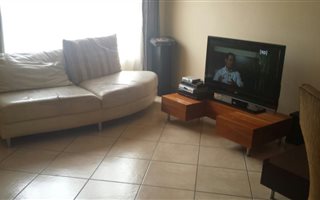 2 Bedroom Townhouse in Roodepoort West