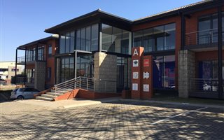 220 m² Commercial space in Meyersdal