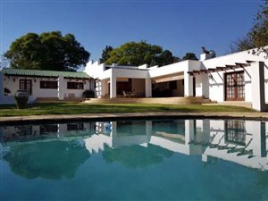 6 Bed House in Chartwell