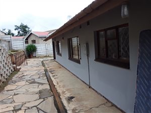 3 Bed House in Carrington Heights