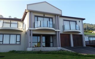 5 Bedroom House in Glentana