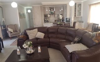 3 Bedroom House in Dana Bay