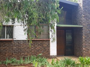4 Bed House in Montgomery Park