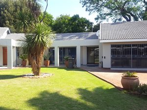 300 m² Office Space in Bedfordview