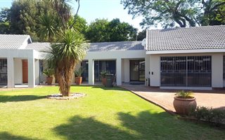 300 m² Office Space in Bedfordview