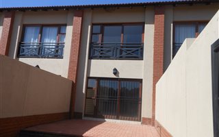 2 Bedroom Townhouse in Moreleta Park