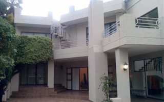 6 Bedroom House in Essexwold
