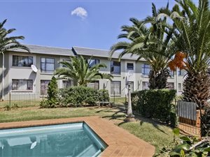 3 Bed Townhouse in Whitney Gardens