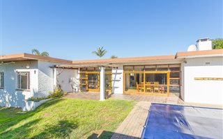 4 Bedroom House in Courtrai