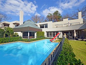 5 Bed House in Atholl