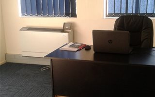 160 m² Office Space in Vorna Valley