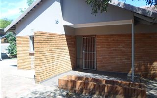 3 Bedroom House in Protea Park