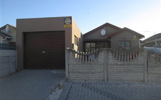 2 Bedroom House in Highbury