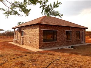 1 ha Farm in Kameeldrift East
