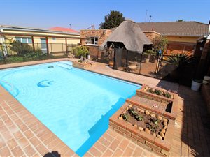 4 Bed House in Homestead