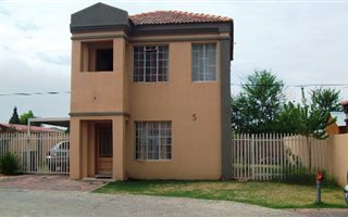 2 Bedroom Duplex in Potchefstroom Central