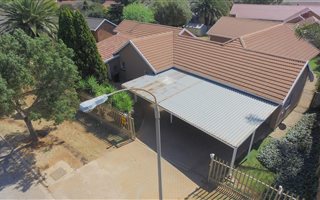 5 Bedroom House in Bardene