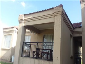 3 Bedroom Townhouse in Ruimsig