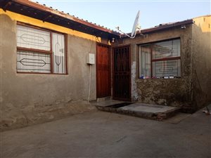 2 Bed House in Daveyton