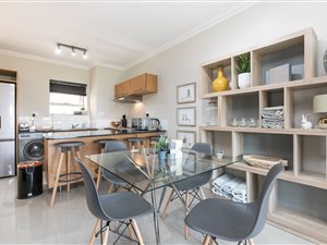 2 Bed Apartment in Riviera