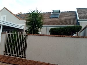 3 Bed Townhouse in Willow Park Manor