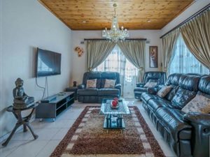3 Bed House in Kenville