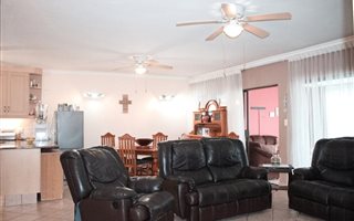 3 Bedroom Apartment in Uvongo