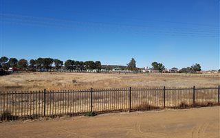 2.1 ha Land available in Quaggafontein