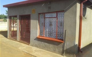 3 Bedroom House in Kanana