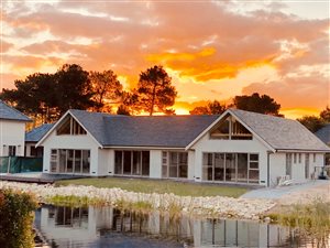 4 Bed House in Pearl Valley