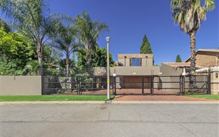 5 Bedroom House in Dowerglen