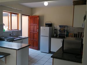 3 Bed Duplex in Arboretum