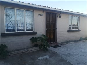 2 Bed House in Bonteheuwel