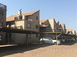2 Bed Townhouse in Paulshof