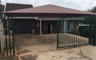 3 Bedroom House in Meadows