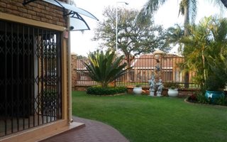 3 Bedroom House in Montana Park