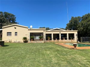 1500 ha Farm in Zeerust
