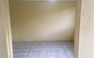 1 Bedroom House in New Park