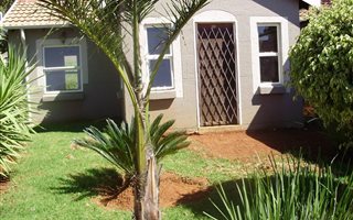 2 Bedroom Townhouse in Weltevreden Park