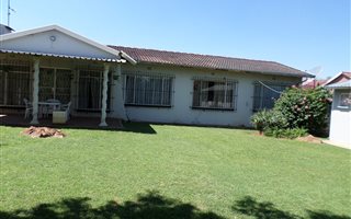 4 Bedroom House in Brackendowns